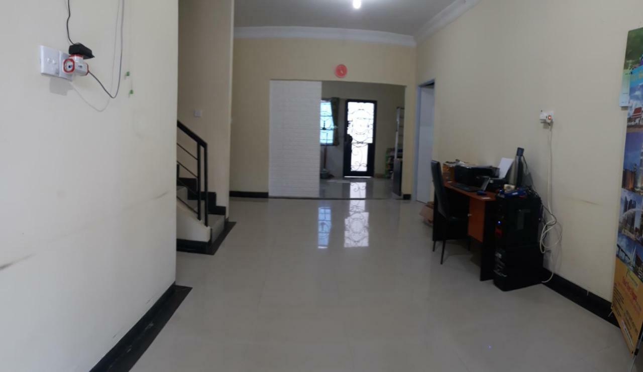 Cipta Guest House Batam 1 Екстер'єр фото